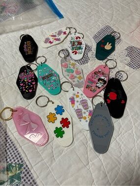 Assorted Printed Motel-Style Keychain Fobs - Mixed Colors